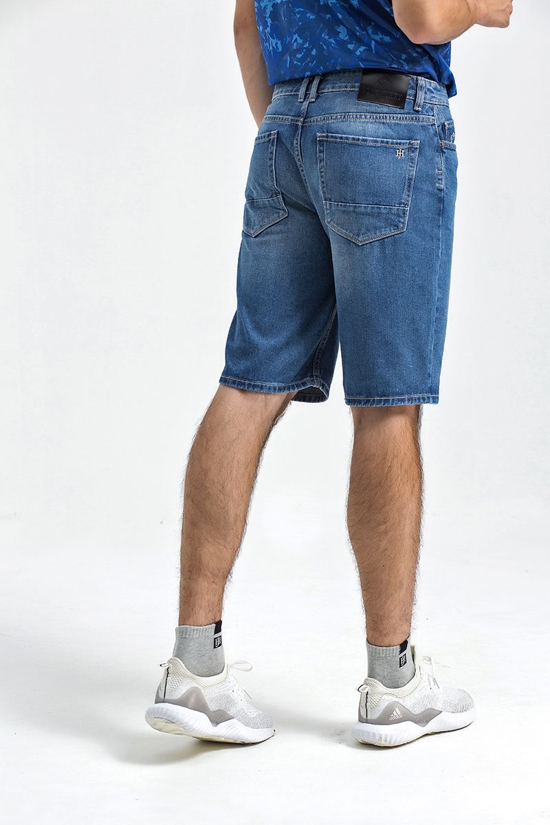 Quần shorts jean form vừa SP21SS17-JN