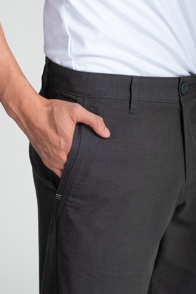 Quần Short Form Trên Gối SP25FH20C-AK