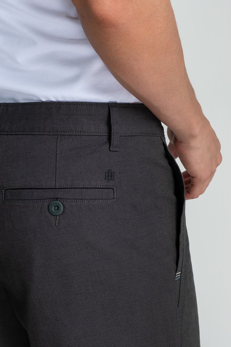Quần Short Form Trên Gối SP25FH20C-AK