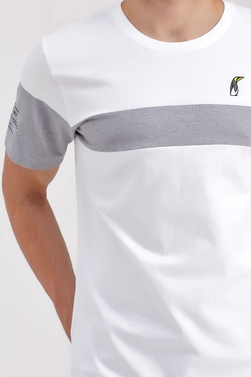 Áo thun cổ tròn họa tiết form ôm TS20FH23P-SC