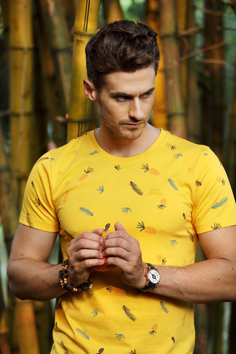 Áo thun nam cổ tròn tay ngắn cotton Mỹ in họa tiết TS20SS06C-SCUS