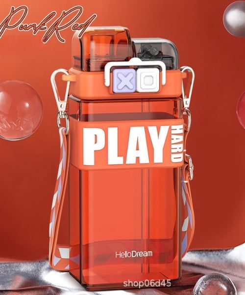 Bình đựng nước kèm ống hút Play hard thiết kế cách điệu BGN30
