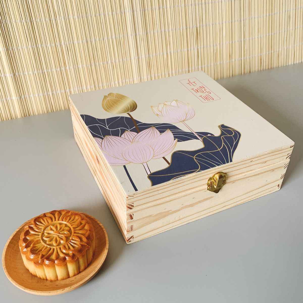 Bánh trung thu handmade - hộp gỗ Sen 04