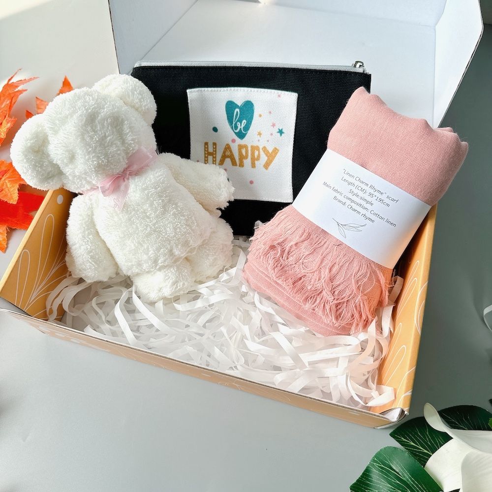 Hộp quà tặng mix 3 món khăn, ví, gấu bông (mix màu ngẫu nhiên) GS1036