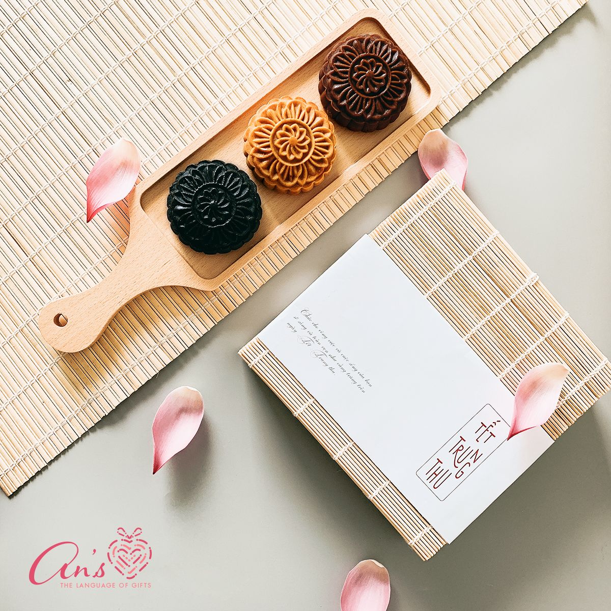 Bánh trung thu - hộp 4 bánh cao cấp Tre 05