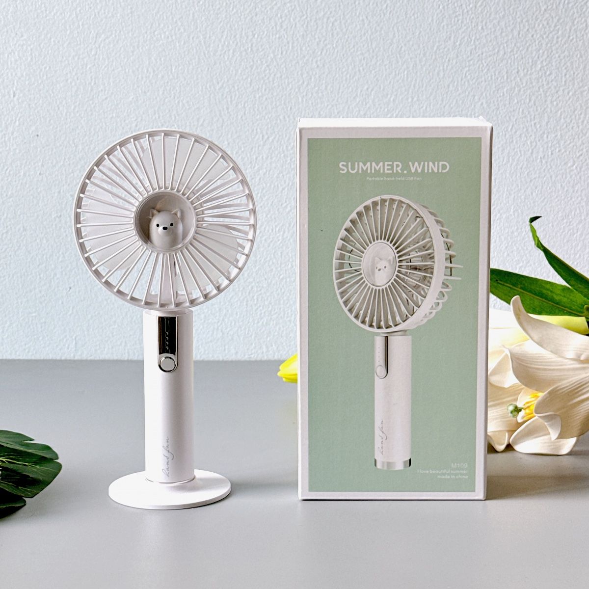 Quạt mini cầm tay không gây ồn M109