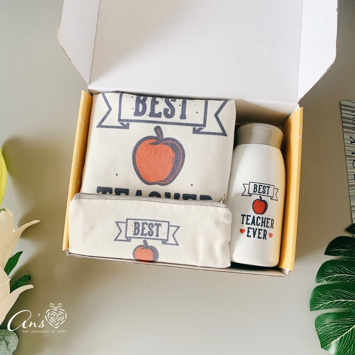 Set quà tặng cô giáo gồm BGN túi ví
