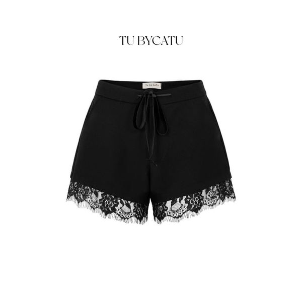 TUBYCATU | QUẦN SHORT ĐEN LAI REN