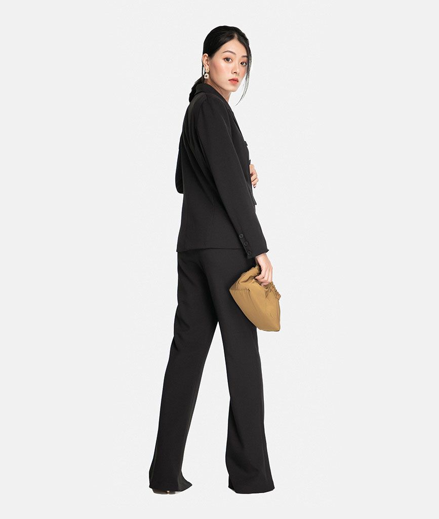 Khoác blazer 2 hàng nút