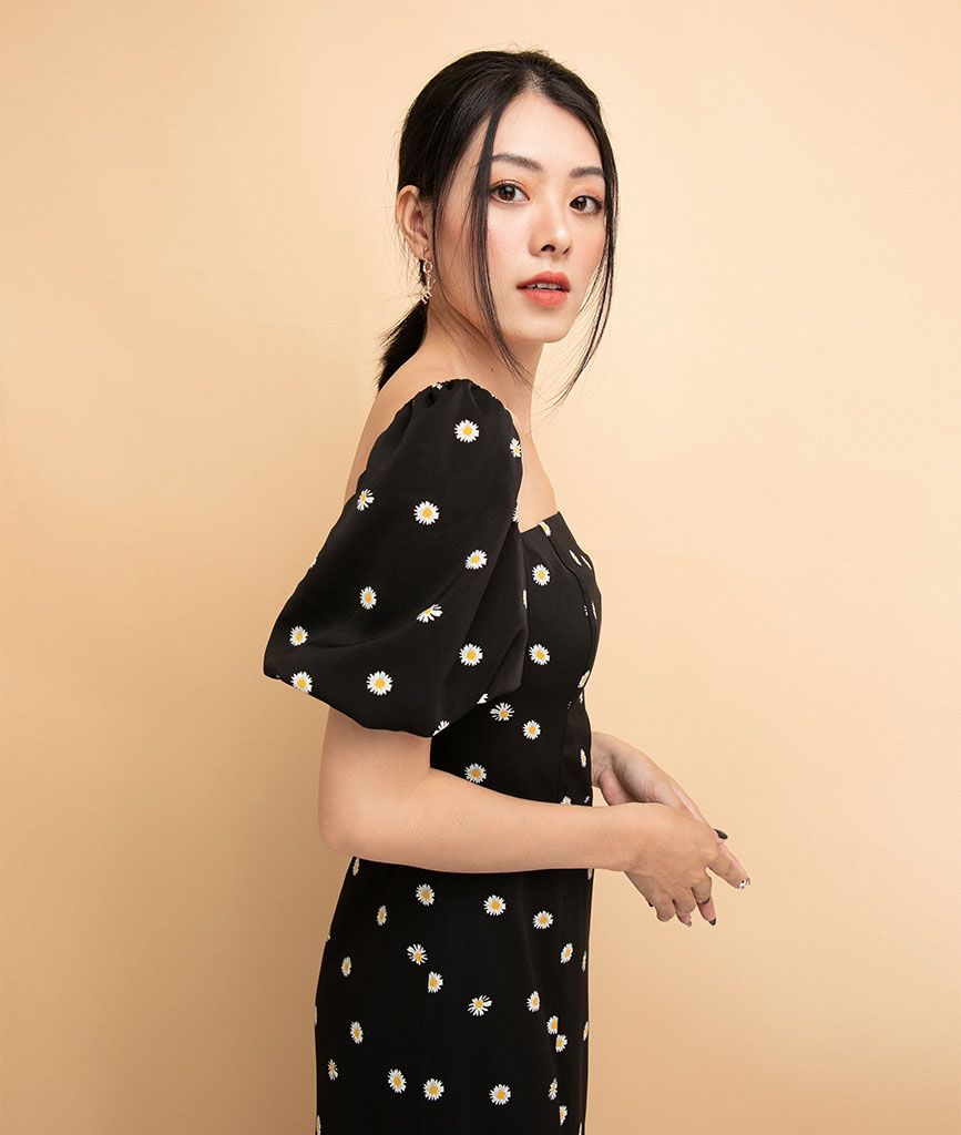 Đầm cổ vuông tay phồng