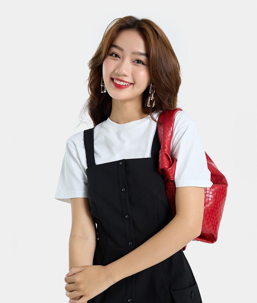Đầm ngắn phối nút