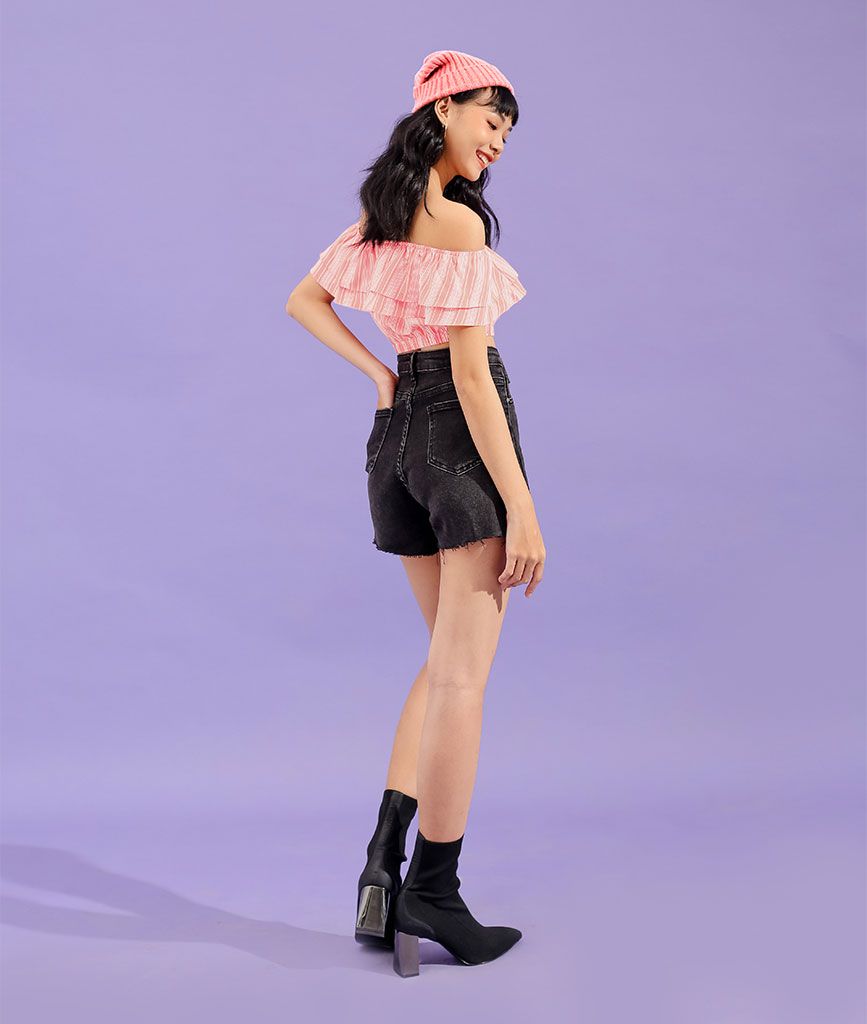 Áo croptop bẹt vai