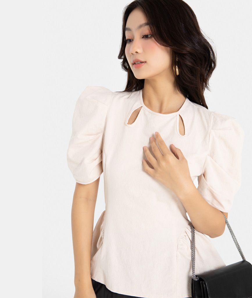 ÁO KIỂU TAY XẾP CỔ KHOÉT