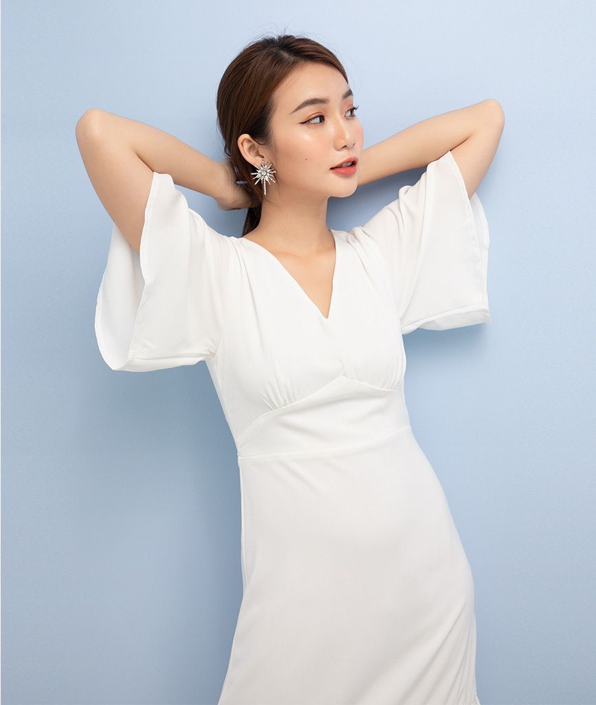 Đầm tay ngắn xòe cổ V
