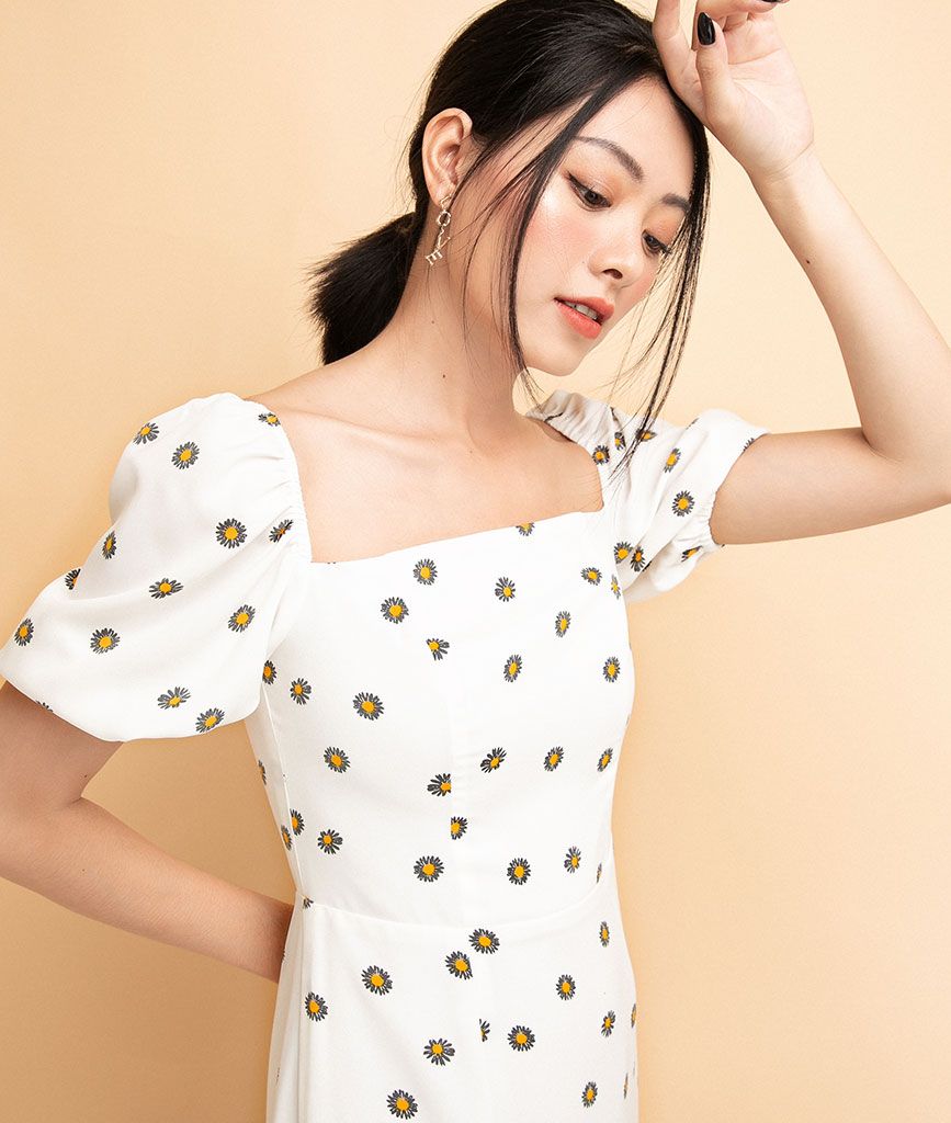 Đầm cổ vuông tay phồng