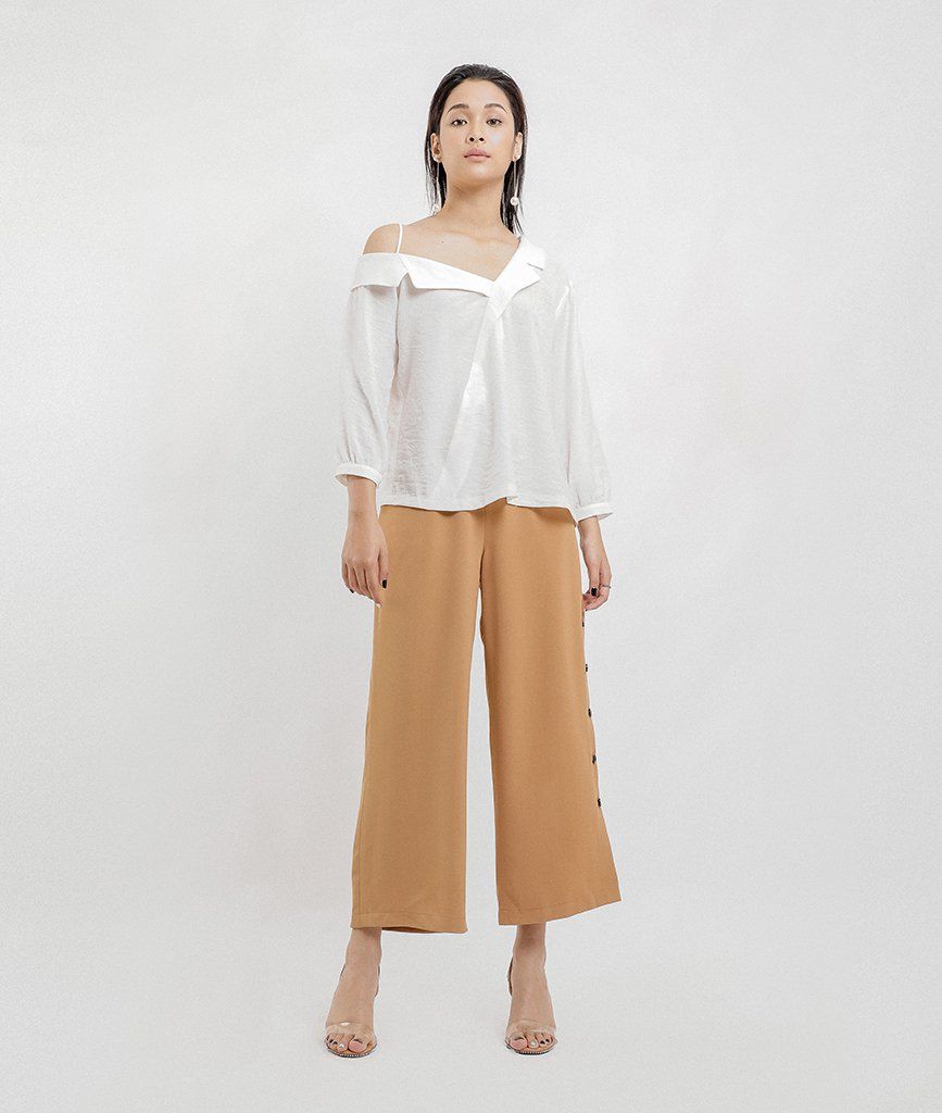 Áo tuytsi cổ vest