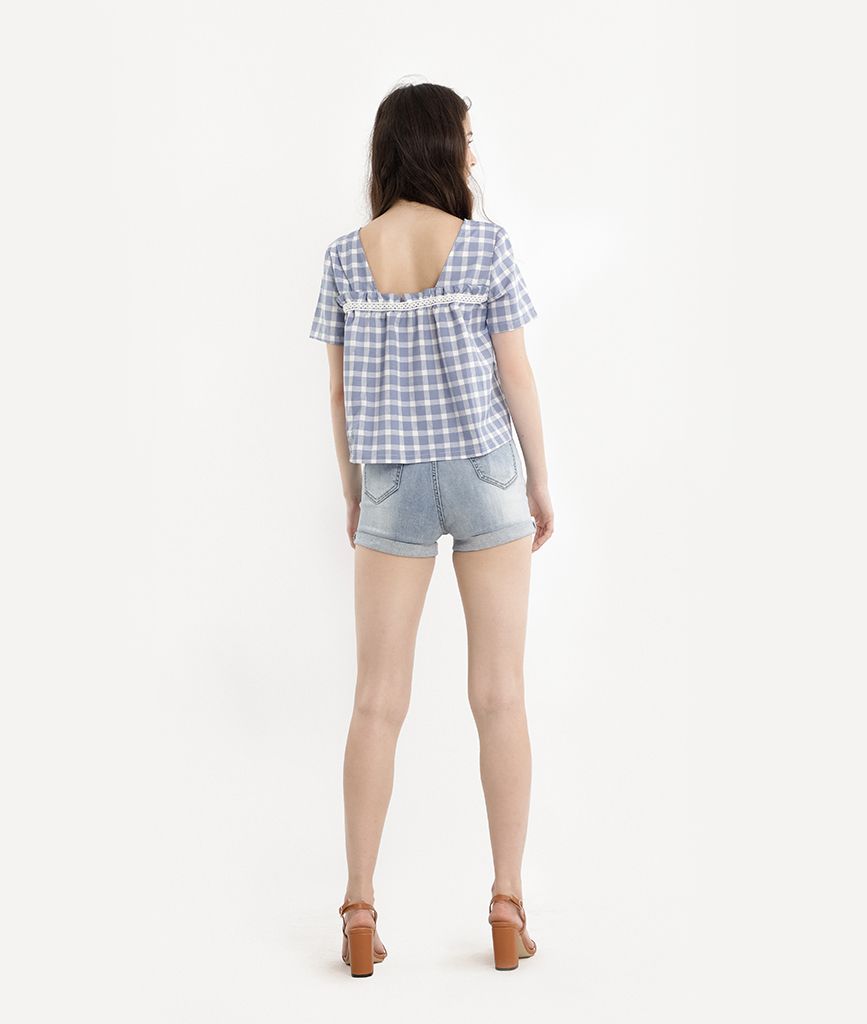 Áo caro xếp ly lưng