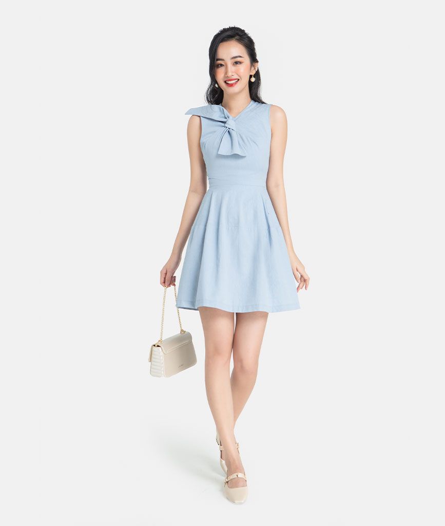 ĐẦM MINI XÒE XOẮN NƠ CỔ