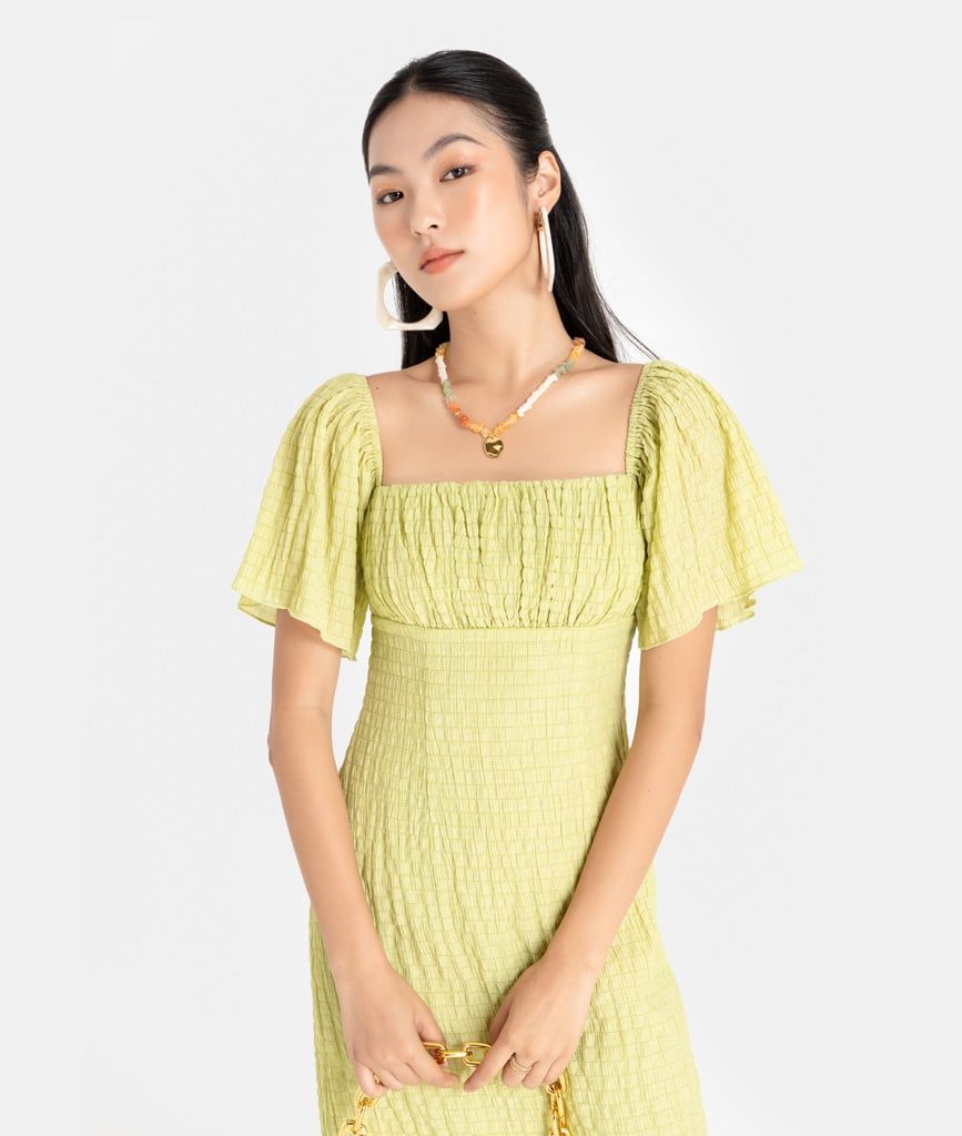 Đầm ôm nini cổ vuông tay xòe