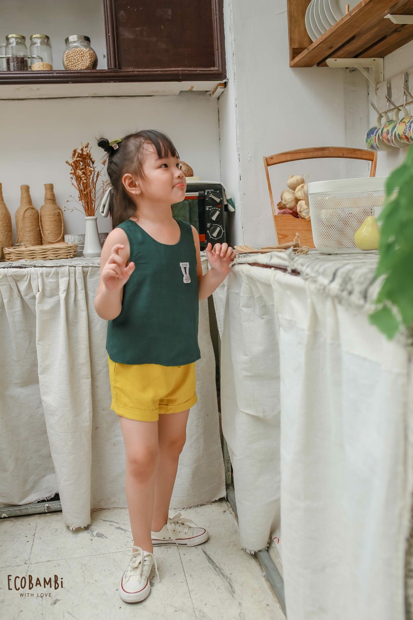 Áo linen đắp chéo lưng bé gái