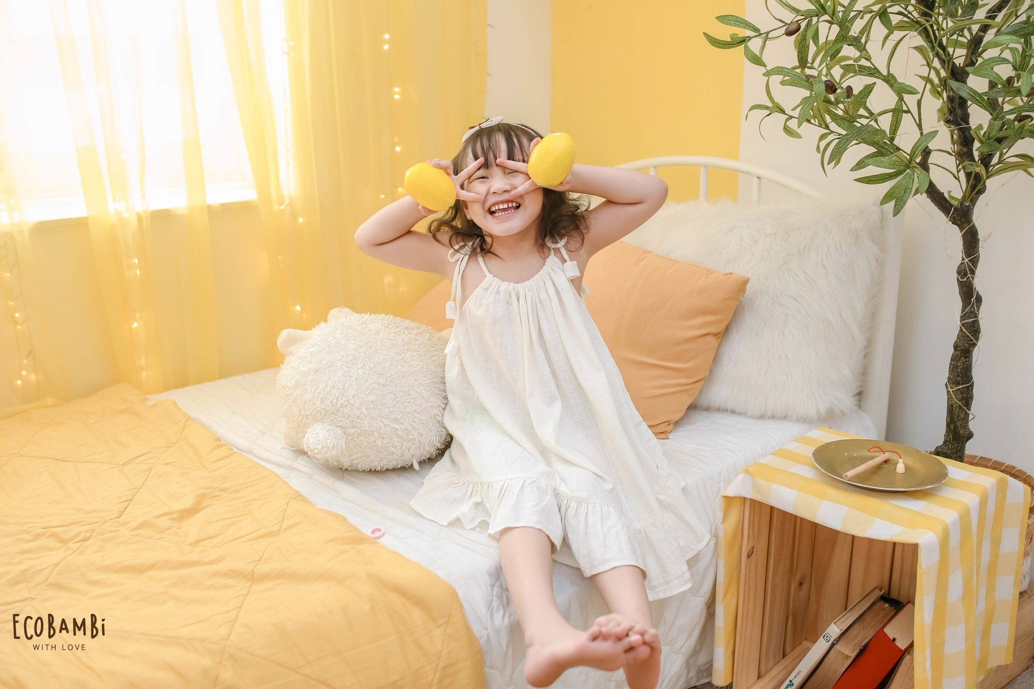 Đầm linen cổ yếm form đuôi cá bé gái