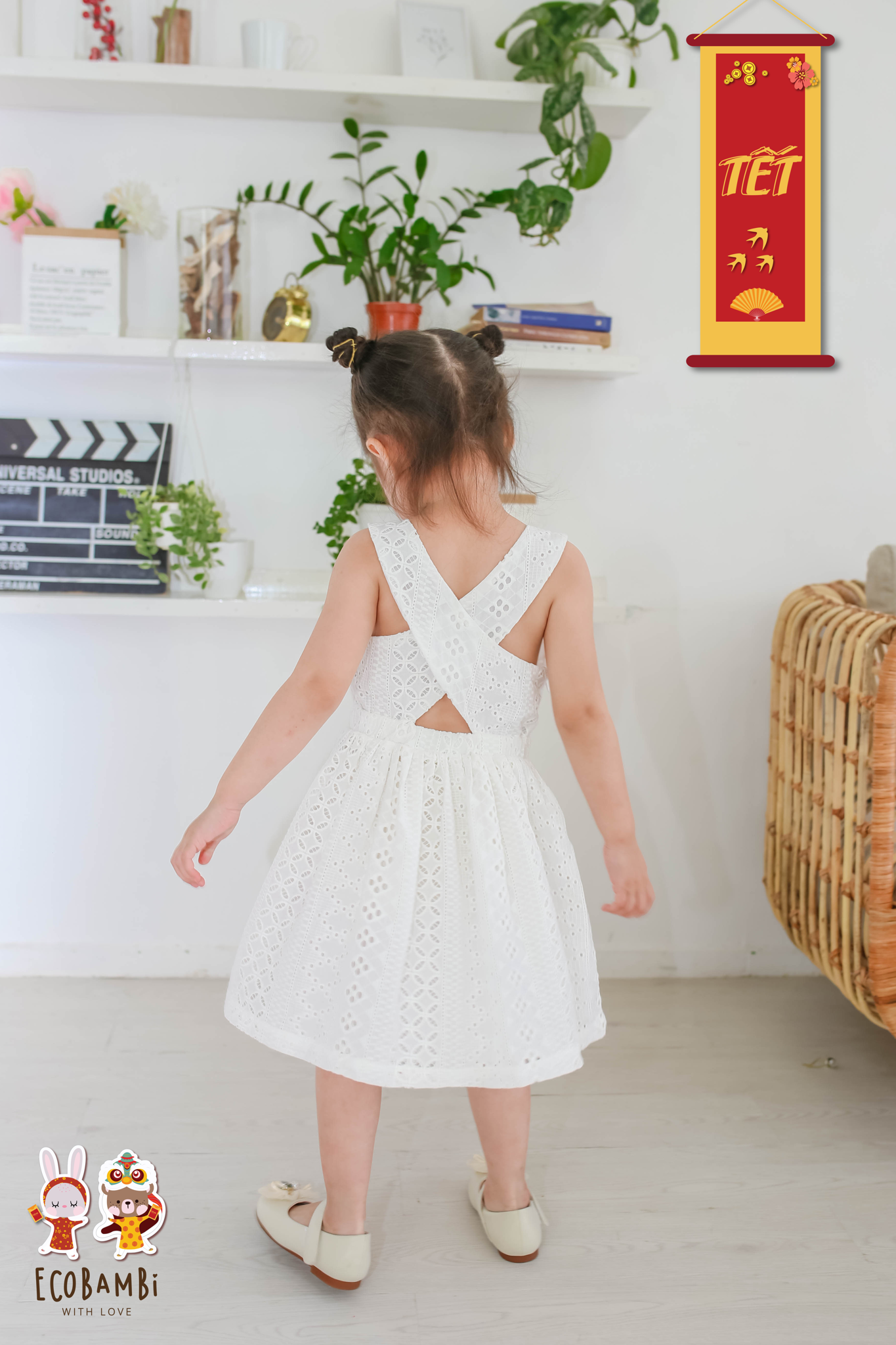Đầm bé gái chéo lưng cotton thêu