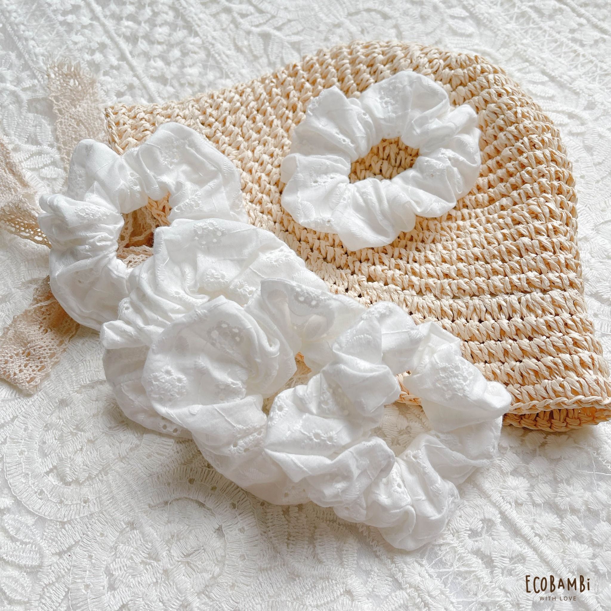 Scrunchies cotton thêu hoạ tiết - bản to
