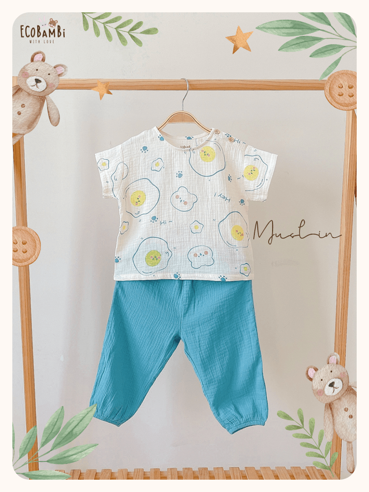 Bộ cotton Muslin Unisex TAY NGẮN, QUẦN THỤNG phong cách Hàn Quốc in hoạ tiết Gấu trứng ốp la, Gấu caro và Gấu dâu cho bé - BB-23BO023 - 8935334000582