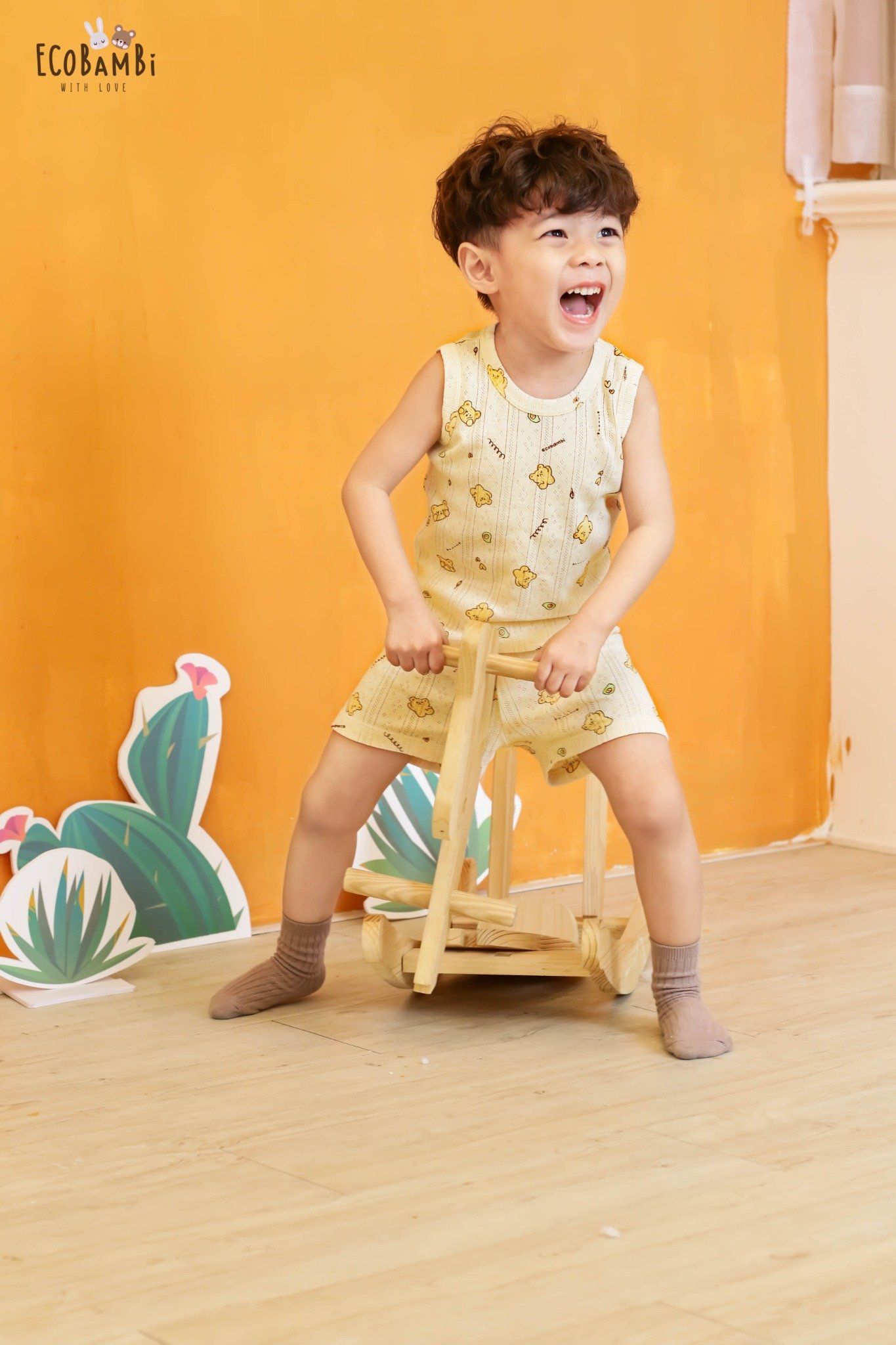 Bộ thun thông hơi cotton Hàn Quốc bé trai SÁT NÁCH, QUẦN SHORT kiểu dệt Jacquard in hoạ tiết Gấu - 8935334000537