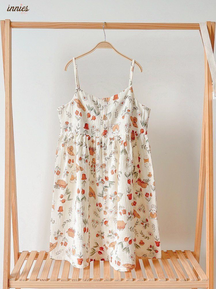 Đầm 2 dây cotton muslin, nút cài giữa, dáng xoè đáng yêu mặc nhà cho nữ Innies - IN-23DAMNU002 - 8935334000919