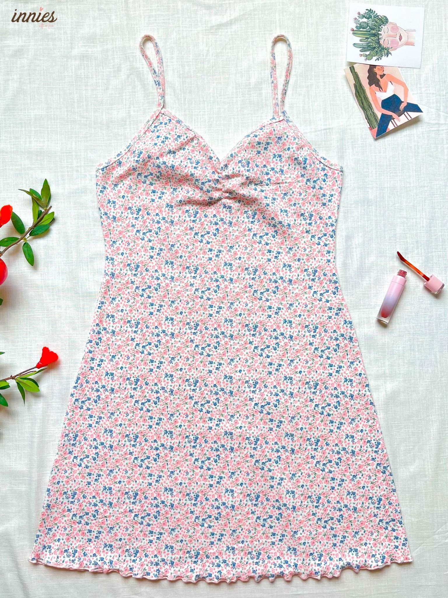 Đầm nữ 2 dây in hoa nhí nhún ngực chất vải thun cotton co giãn và đàn hồi tốt - Innies - 8935334000773