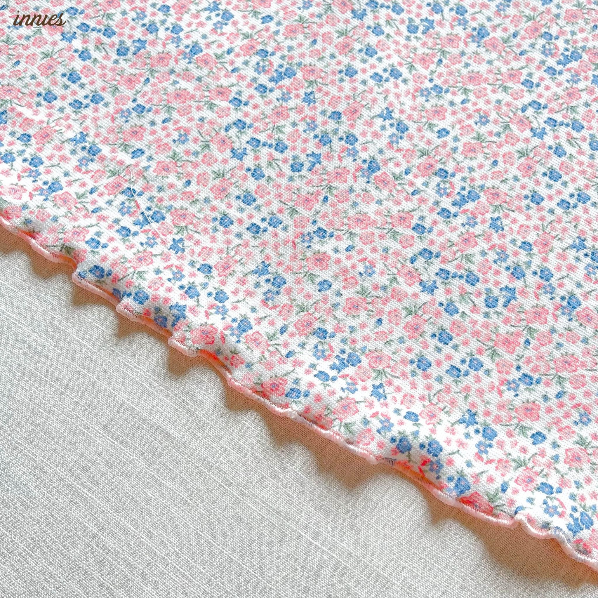 Đầm nữ 2 dây in hoa nhí nhún ngực chất vải thun cotton co giãn và đàn hồi tốt - Innies - 8935334000773