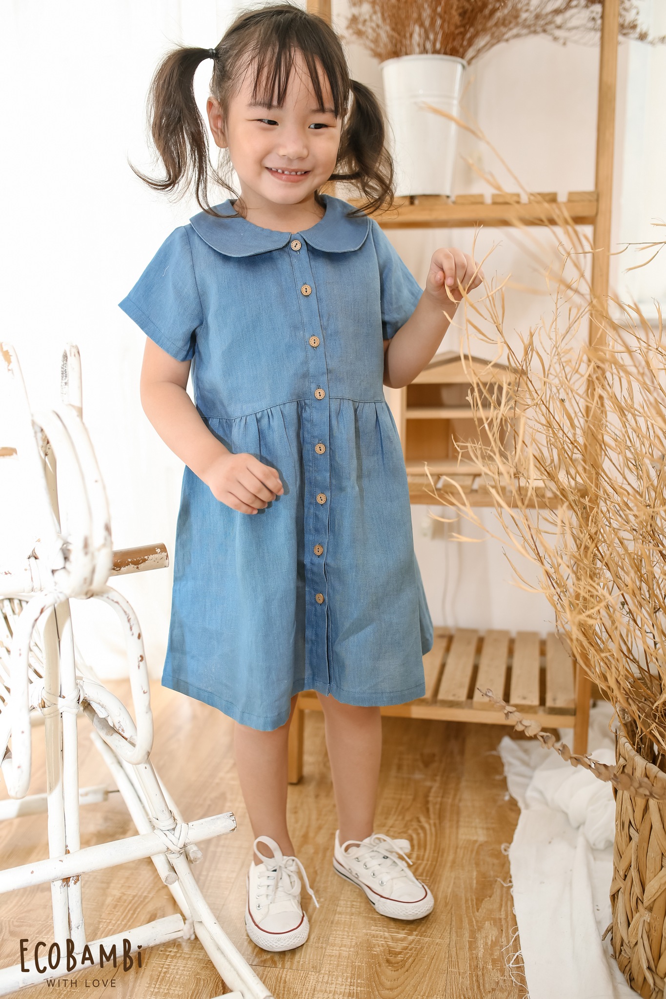 Đầm linen cổ lá sen bé gái
