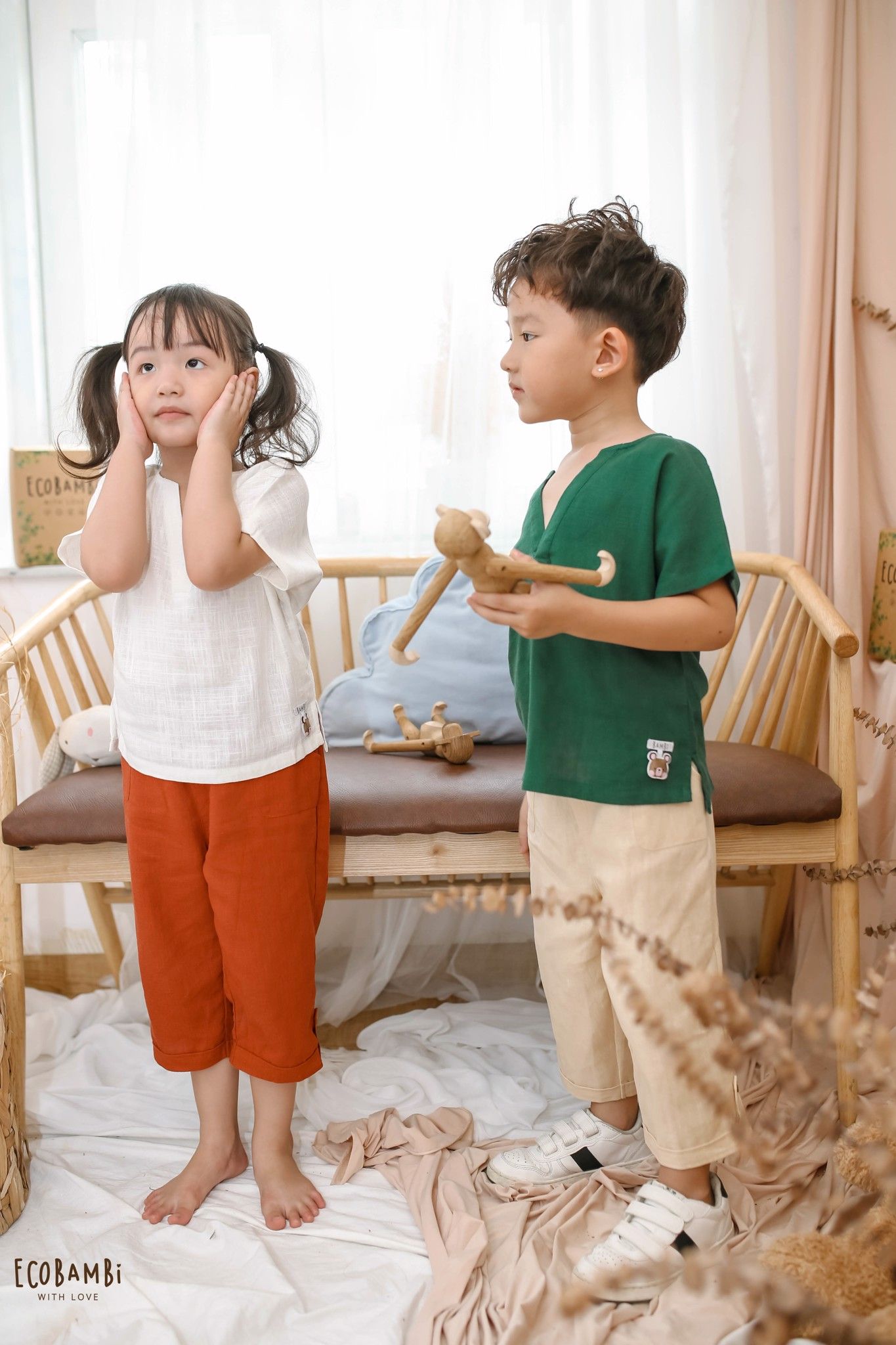 Áo linen cổ chữ V unisex