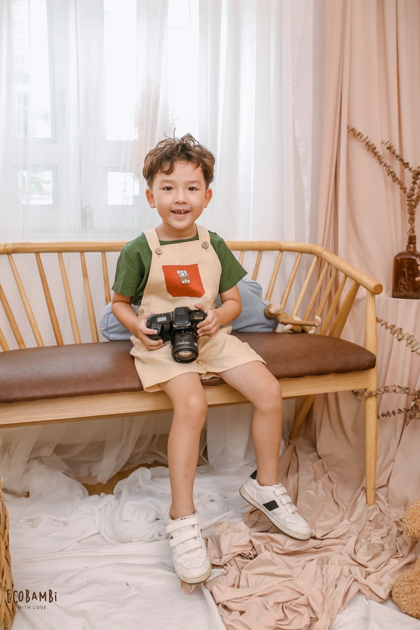 Jumpsuit shorts linen bé trai