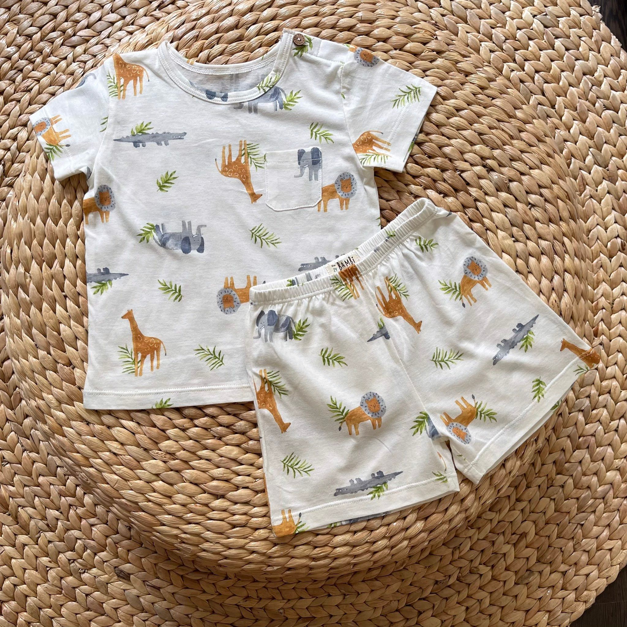Bộ thun cotton giấy Hàn bé trai hoạ tiết safari Ecobambi