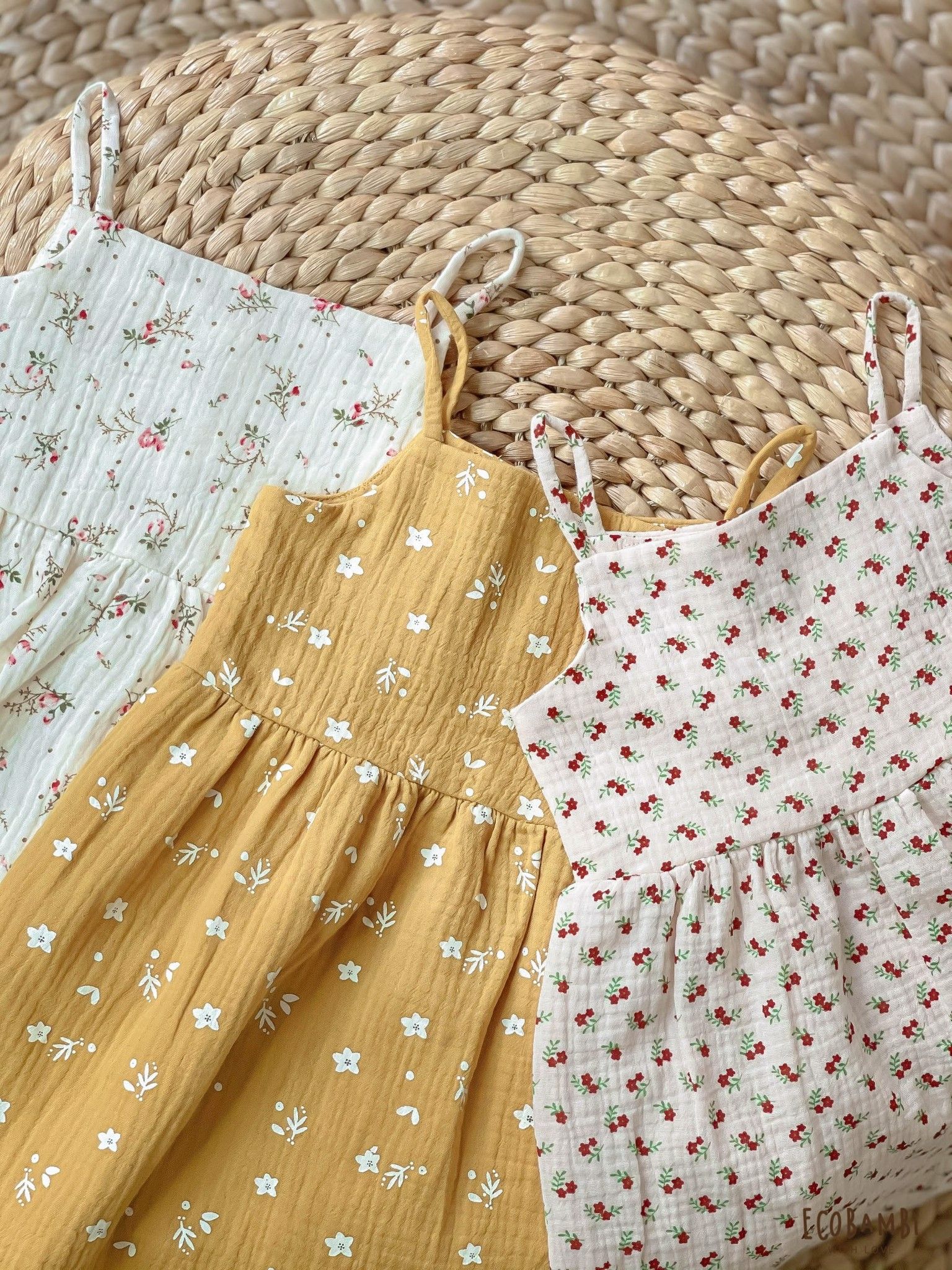 Đầm 2 dây bé gái muslin cotton Ecobambi hoạ tiết hoa nhí