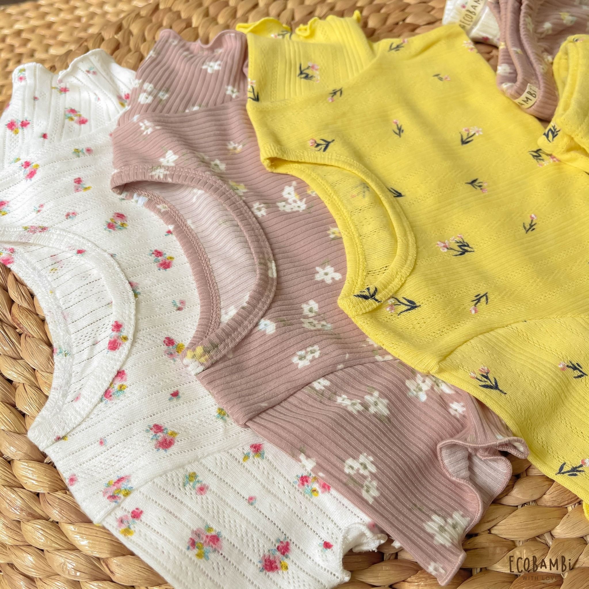 Bộ thun cotton Hàn bé gái tay ngắn kiểu dệt jacquard hoa nhí Ecobambi