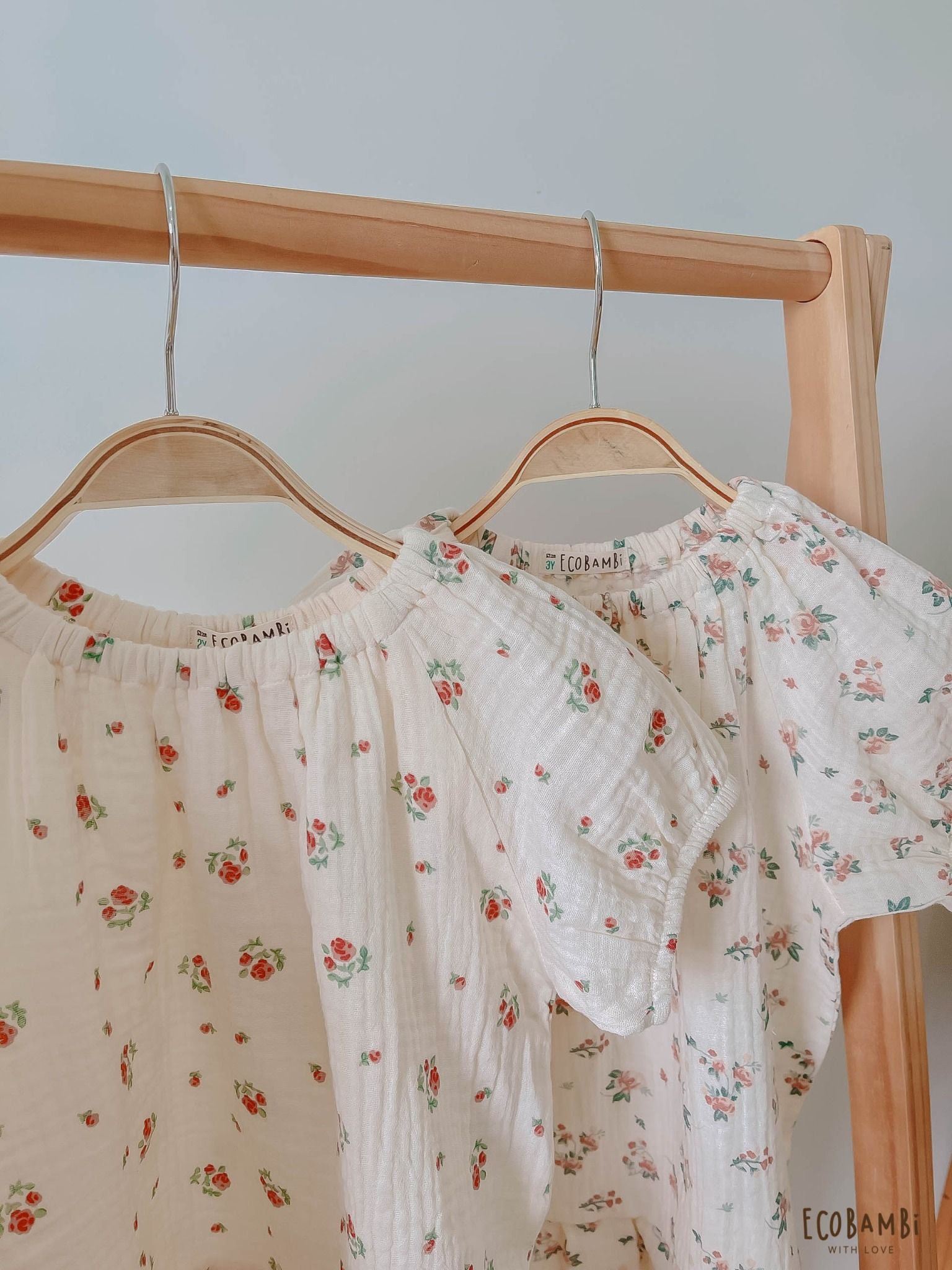 Đầm cotton muslin hoa cỏ mùa xuân dáng tay phồng