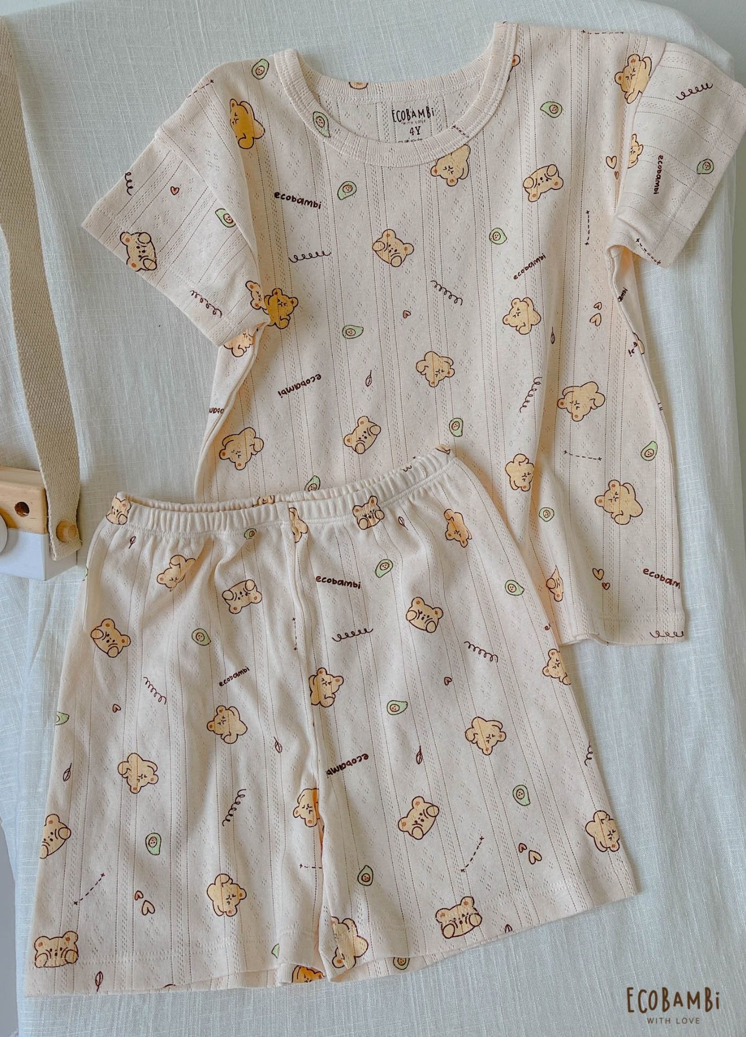 Bộ thun thông hơi cotton Hàn Quốc bé trai TAY NGẮN, QUẦN LỞ kiểu dệt Jacquard in hoạ tiết Gấu ECOBAMBI - 8935334000520
