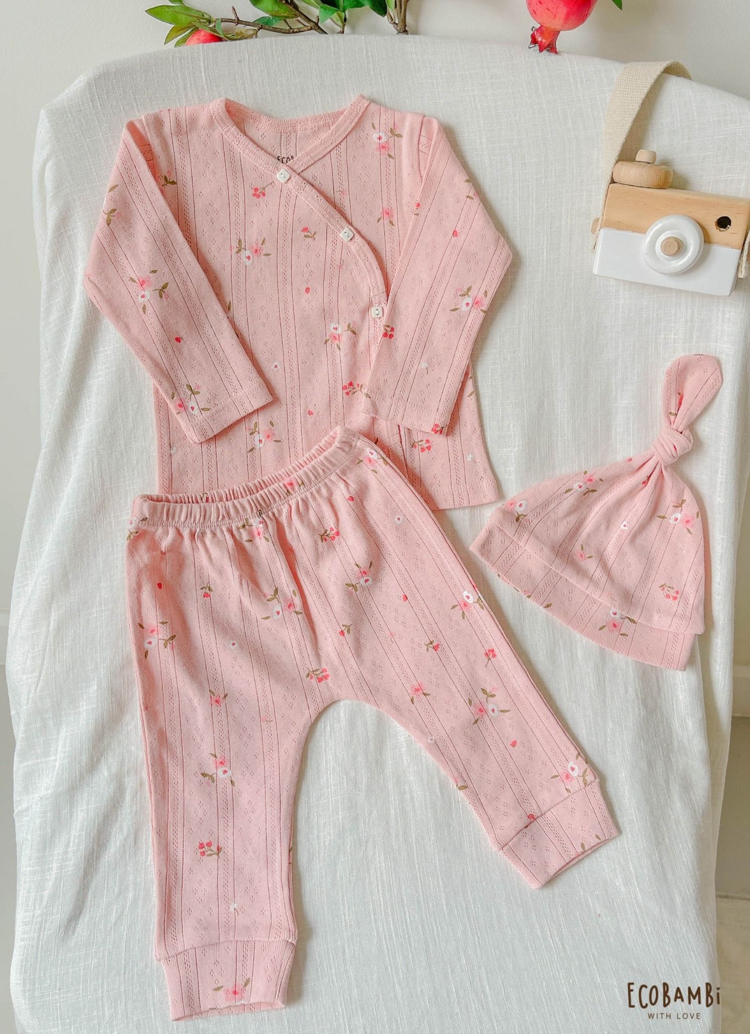 NEWBORN - Combo bộ thun cotton CÀI CHÉO, DÀI TAY và NÓN dành cho trẻ sơ sinh, kiểu dệt Jacquard in hoạ tiết Ecobambi