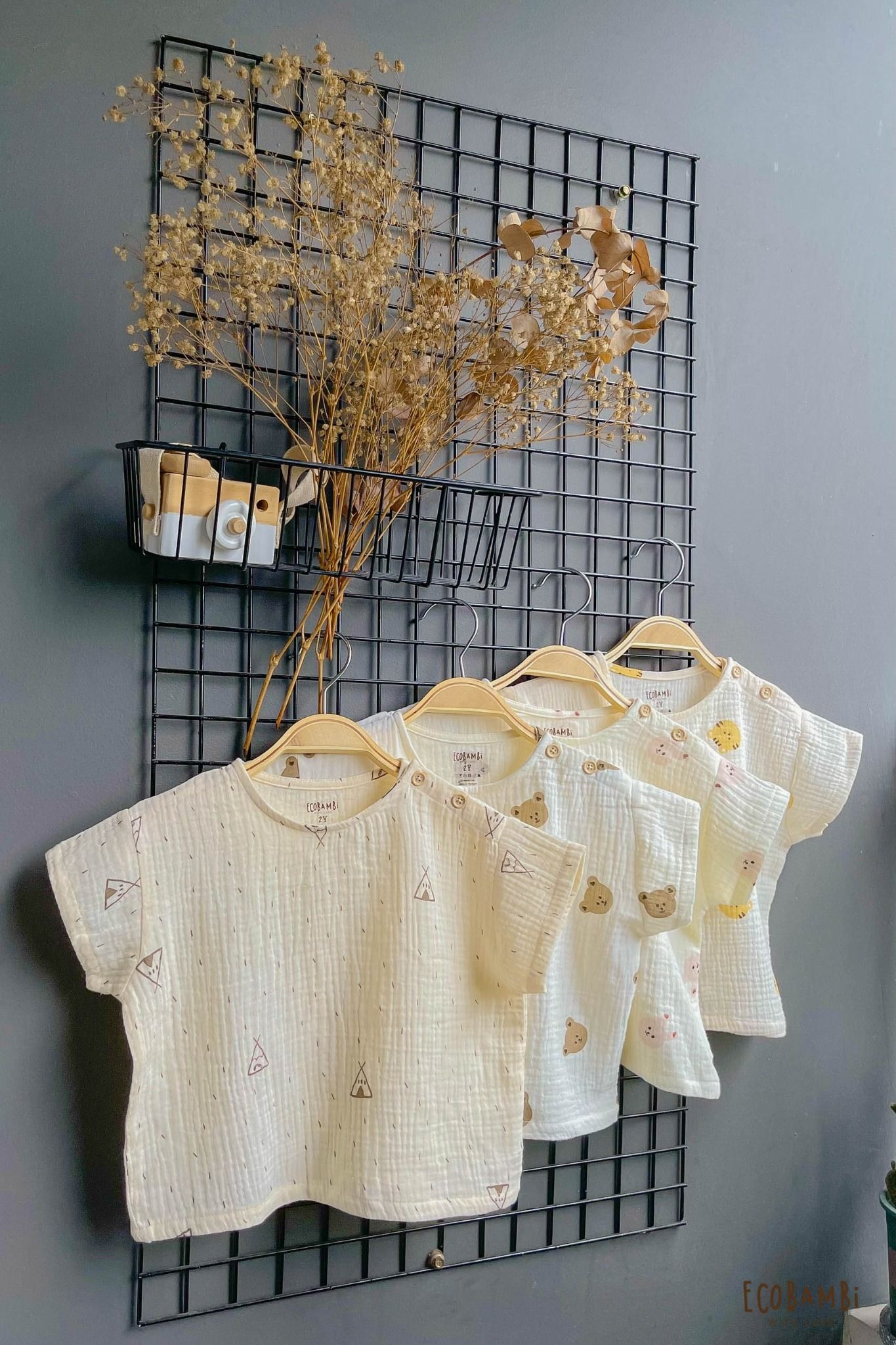 Áo UNISEX cotton Muslin TAY NGẮN phong cách Hàn Quốc năng động in hoạ tiết cho bé