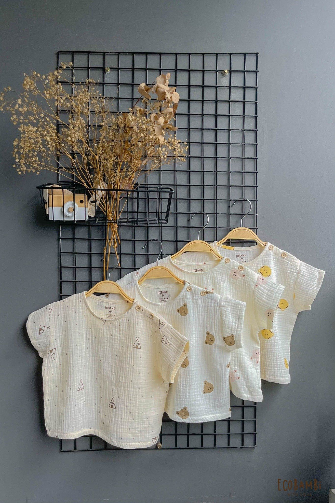 Áo UNISEX cotton Muslin TAY NGẮN phong cách Hàn Quốc năng động in hoạ tiết cho bé