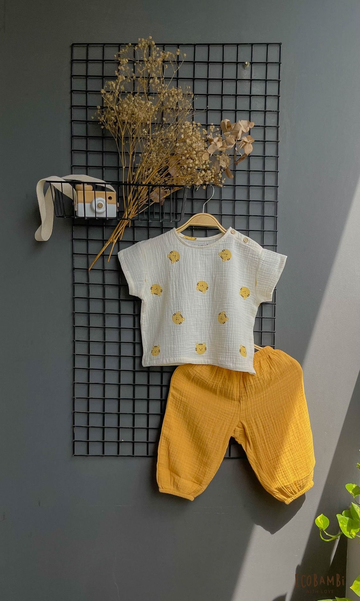 Bộ cotton Muslin Unisex TAY NGẮN, QUẦN LỬNG phong cách Hàn Quốc in hoạ tiết Gấu, Cọp, Thỏ cho bé - 8935334000582