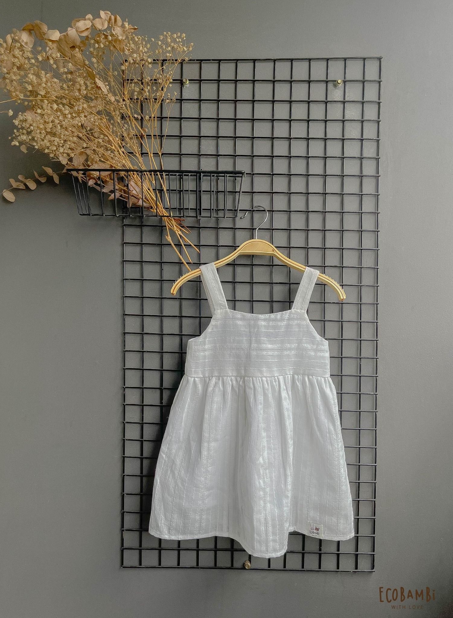 Đầm babydoll hai dây, màu trắng cotton thêu hoạ tiết dành cho bé gái - Ecobambi