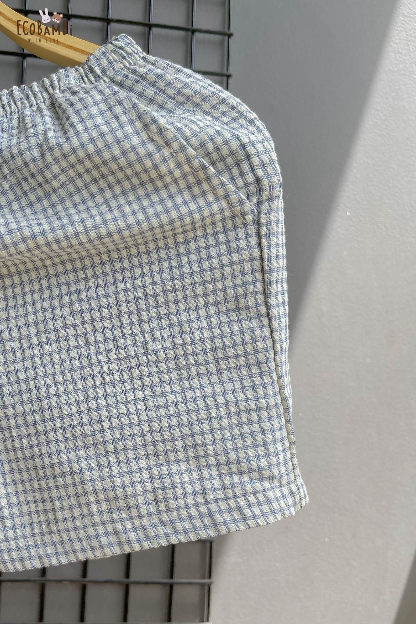 Quần short sọc caro cotton Muslin Unisex phong cách Hàn Quốc có thể phối nhiều kiểu áo cho bé ECOBAMBI