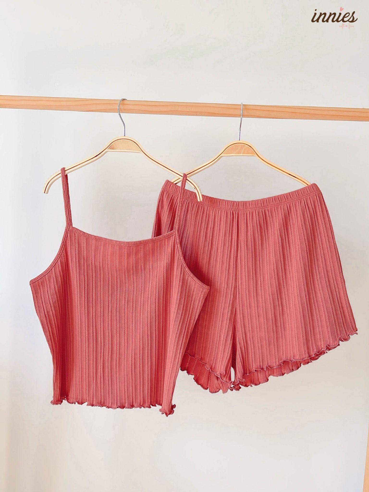 Bộ 2 dây cho nữ mặc nhà cao cấp in hoa nhí dễ thương, chất vải thun rib cotton co giãn và đàn hồi tốt Innies - IN-23BONU004