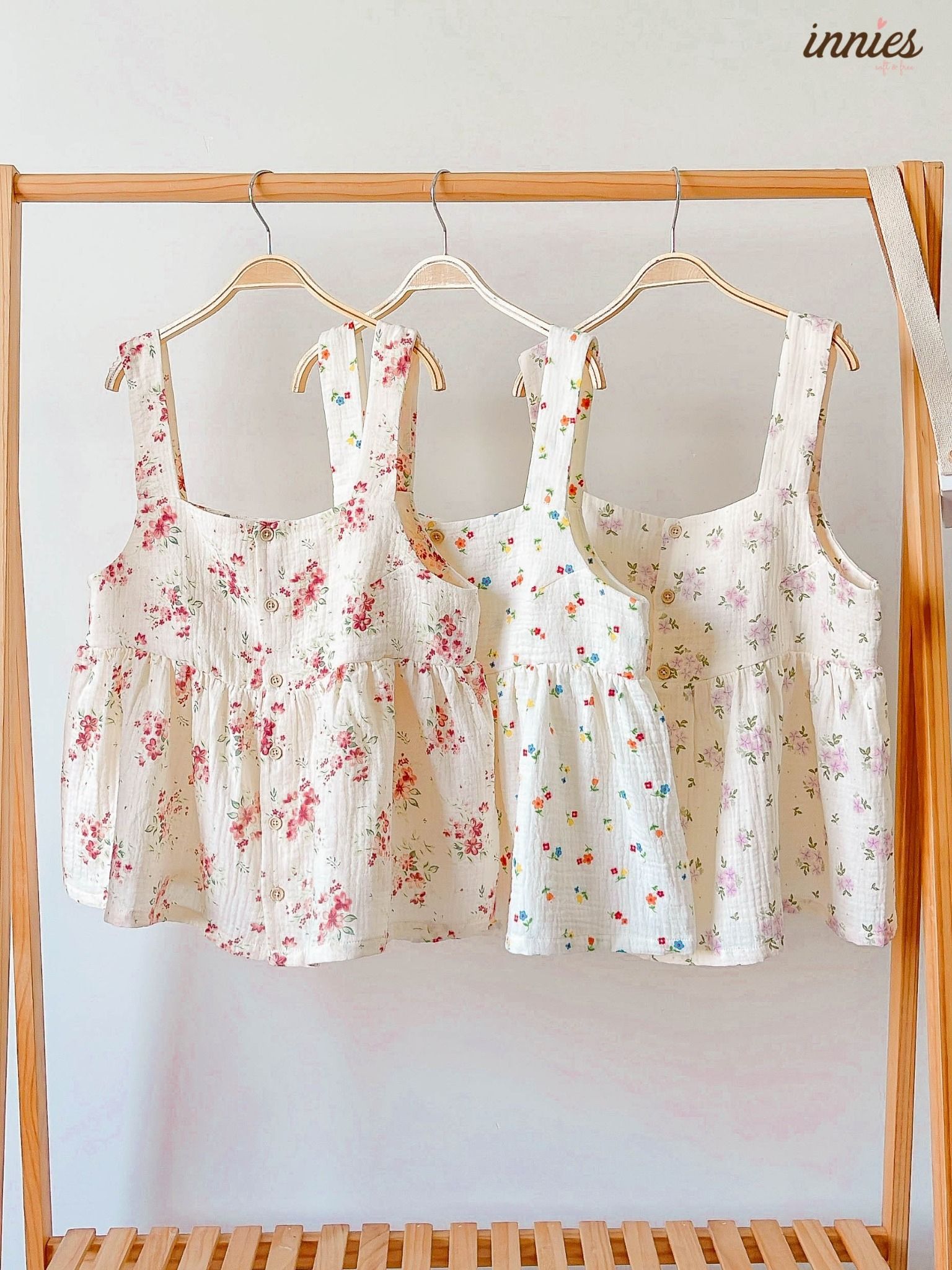 Bộ cotton muslin sát nách nút cài giữa - quần shorts bèo mặc nhà nữ Innies - IN-23BONU001 - 8935334000926