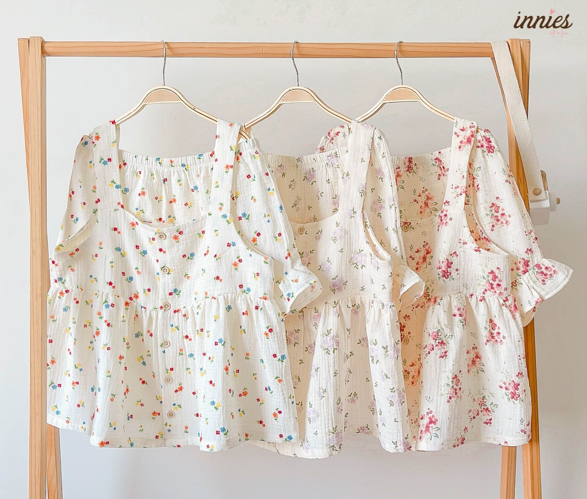Bộ cotton muslin sát nách nút cài giữa - quần shorts bèo mặc nhà nữ Innies - IN-23BONU001 - 8935334000926