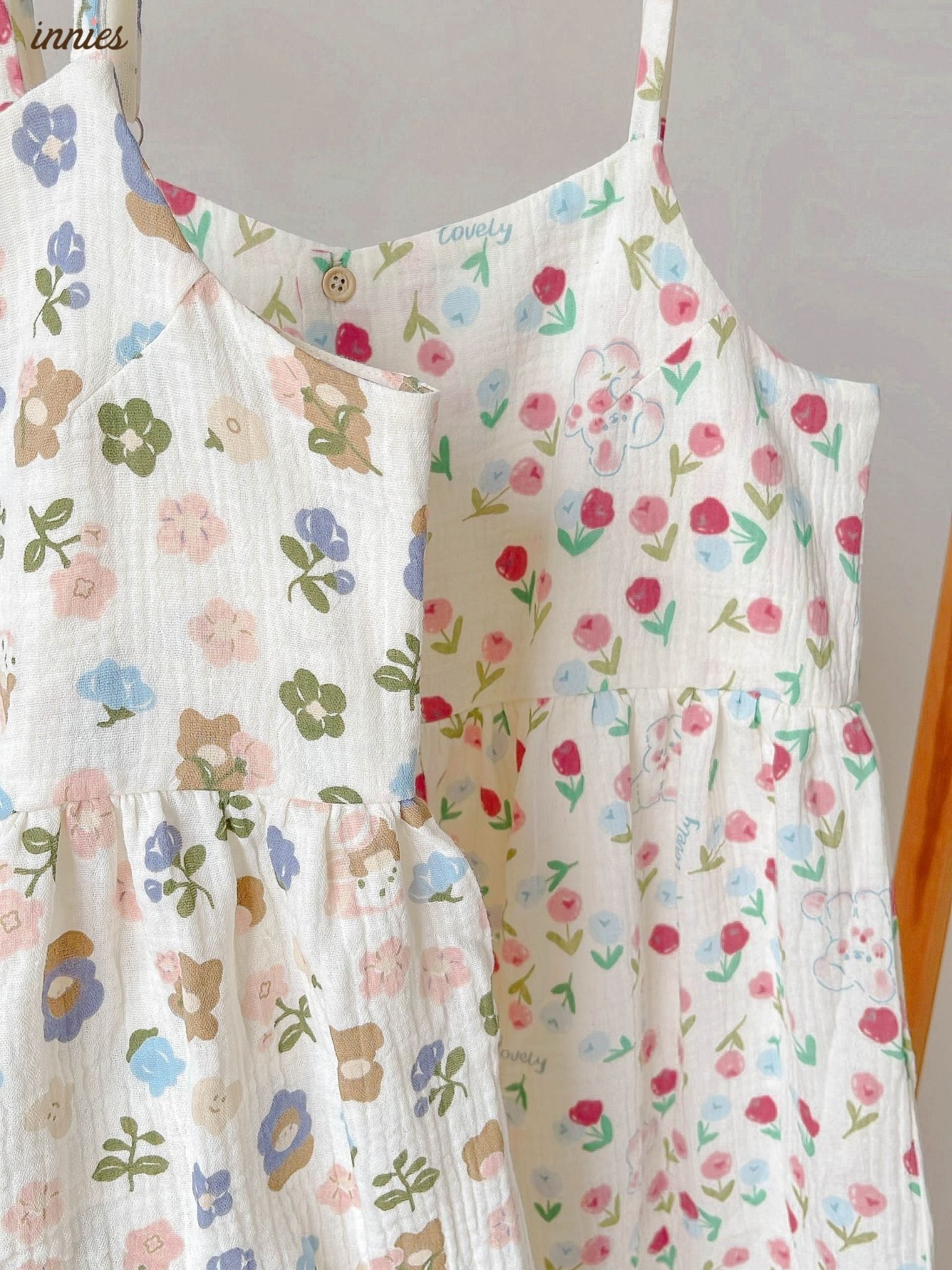 Đầm 2 dây cotton muslin, nút cài giữa, dáng xoè đáng yêu mặc nhà cho nữ Innies - IN-23DAMNU002